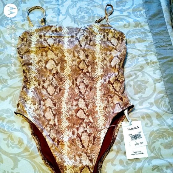 VITAMIN AFull-Coverage One-Piece Swimsuit NWT Size SM/6 Sand Leopard Print